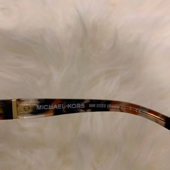 Michael Kors tortoise sunglasses - Picture 4 of 7
